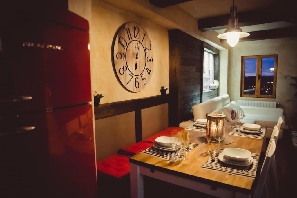 Luxury Danna Plaza Mayor كوينكا المظهر الخارجي الصورة